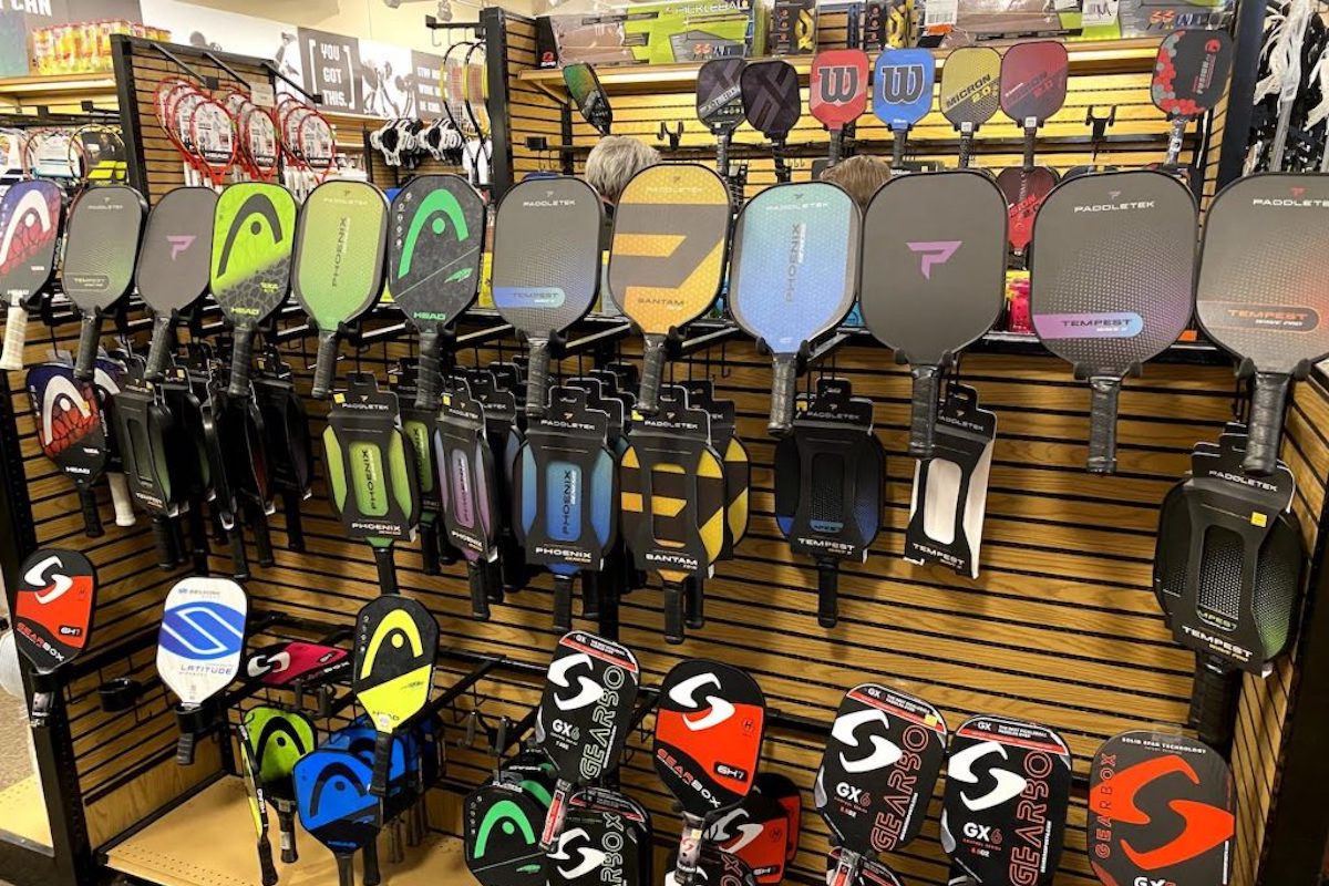 How to choose a pickleball paddle.